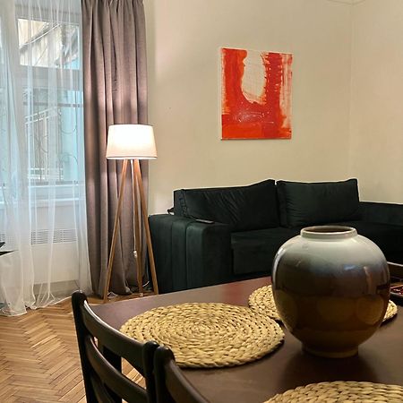 Art Apartment On Kylisha Str Lviv Exterior photo