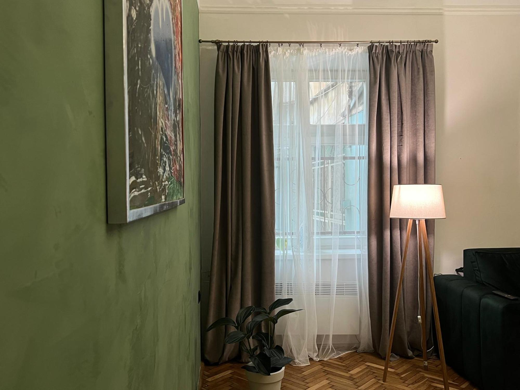 Art Apartment On Kylisha Str Lviv Exterior photo