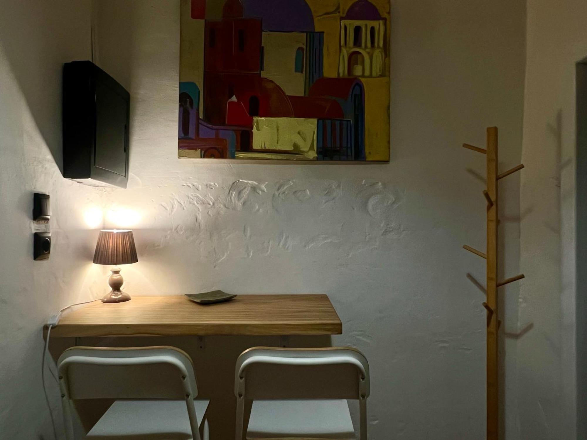 Art Apartment On Kylisha Str Lviv Exterior photo