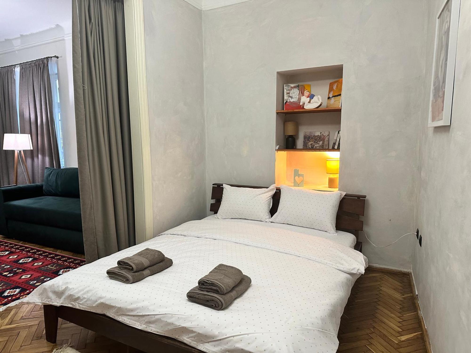 Art Apartment On Kylisha Str Lviv Exterior photo