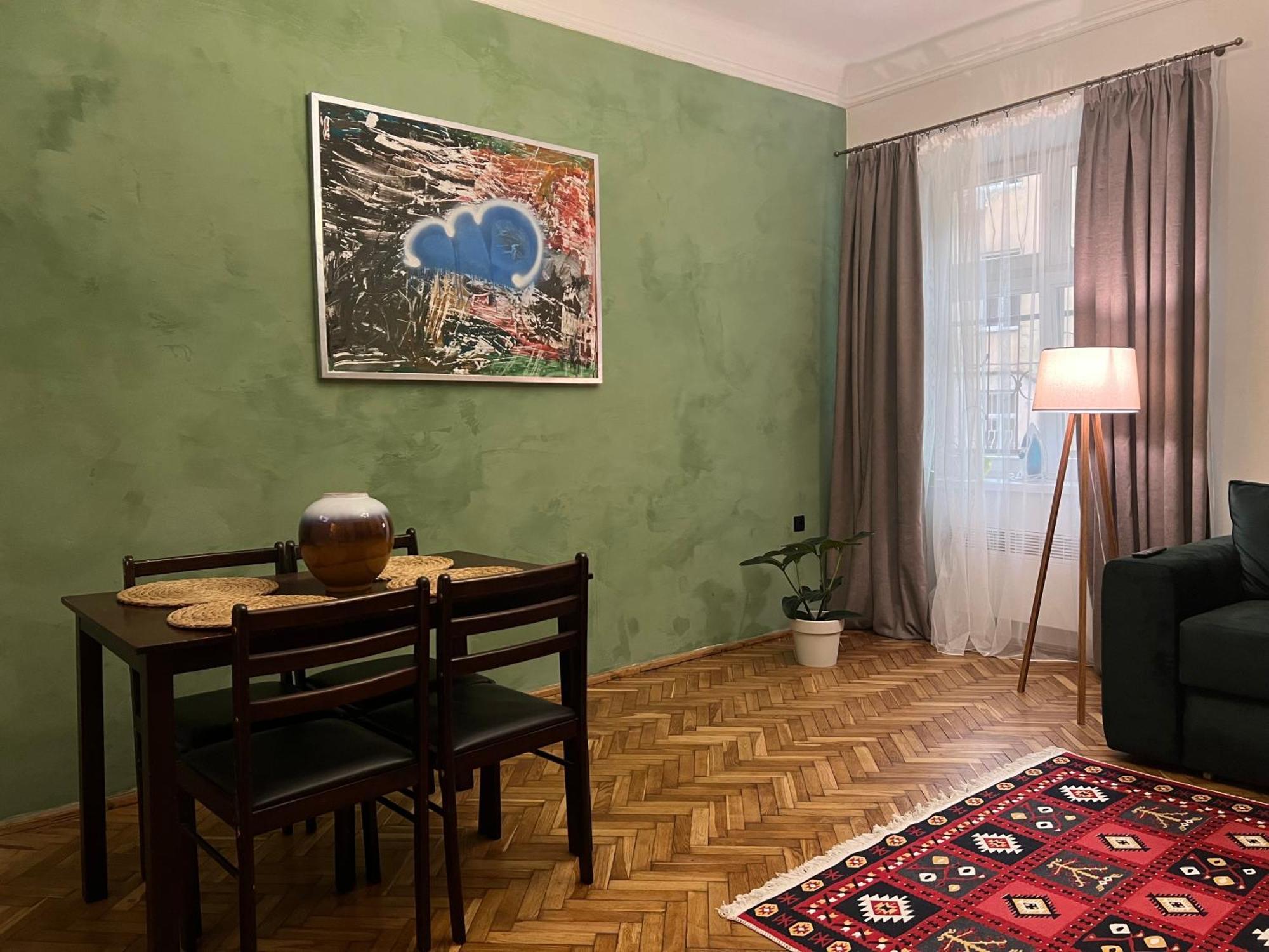 Art Apartment On Kylisha Str Lviv Exterior photo