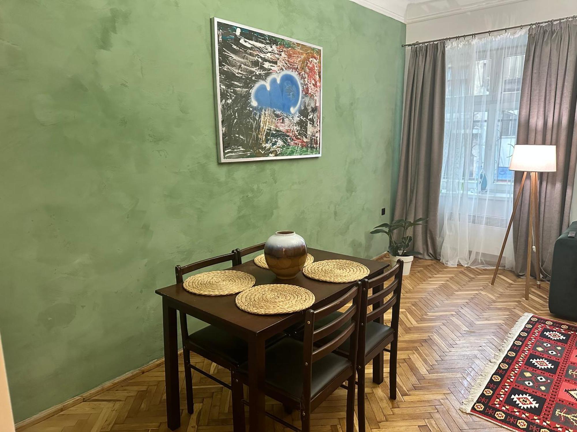 Art Apartment On Kylisha Str Lviv Exterior photo